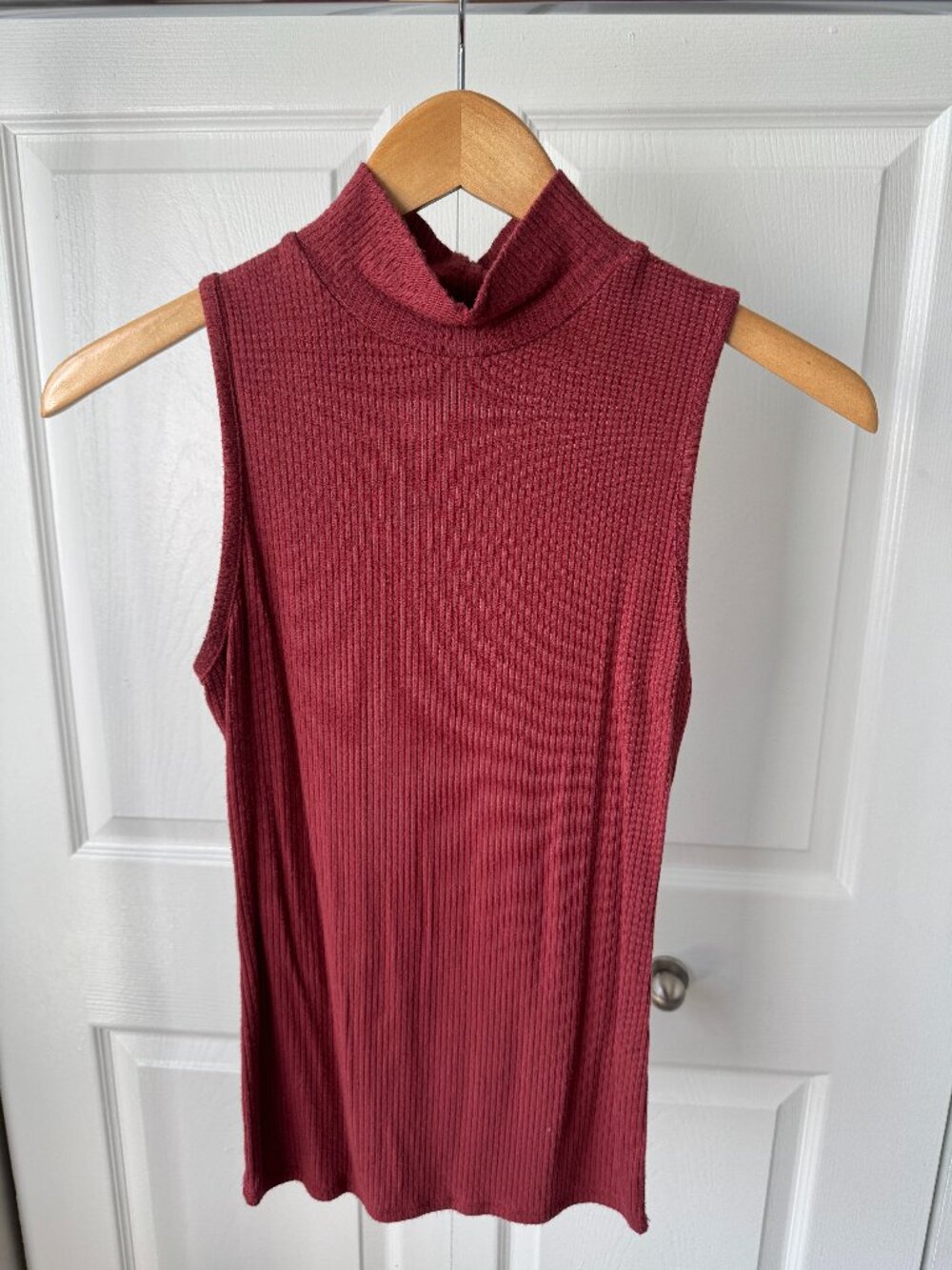 Bozzolo Juniors/Women's Small Ribbed Mock Neck Tank Top in Burgundy/Wine Red